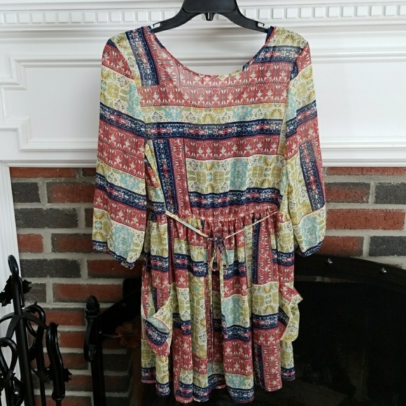 $6⭐️ Pretty Boho Tunic Style Dress - Picture 4 of 7